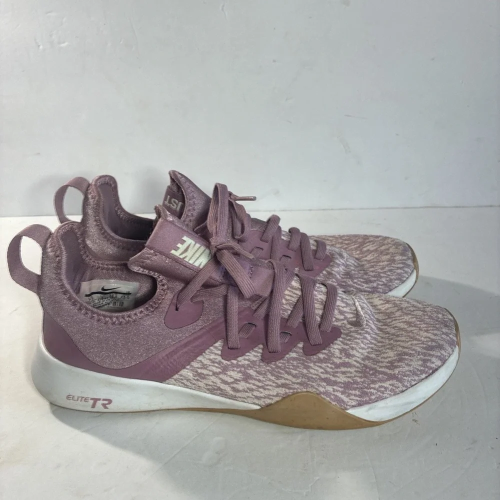 Nike foundation Elite TR Athletic Sneakers [Aj8154 500] Size 7.5 Pink